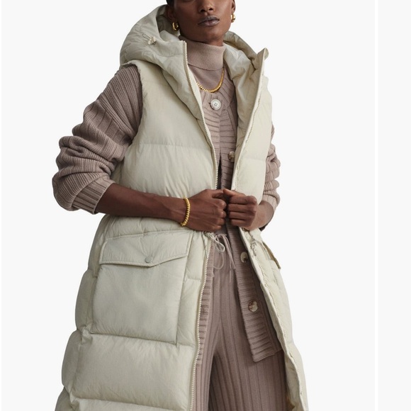 Varley Irving Water Resistant Hooded Vest - Picture 15 of 16